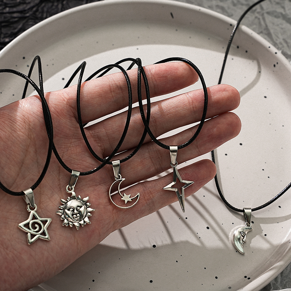 Y2K Punk Star Moon Sun Metal Pendant Necklace, Unisex, Hip-Hop Personality Trend Pendant, Simple Wax Rope Necklace, Jewelry