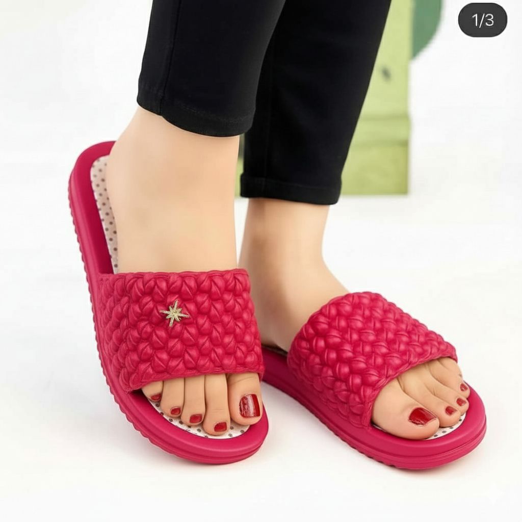 Ladies Trendy Flip Flops | Lightweight & Durable Rubber Slippers