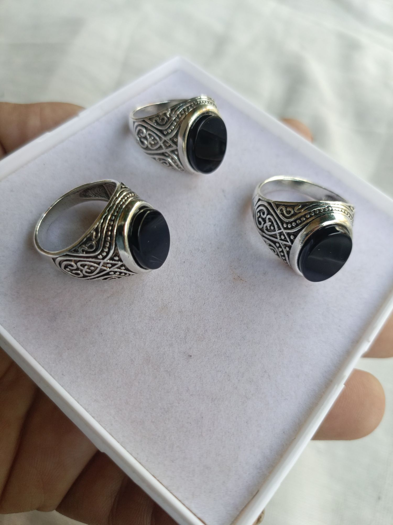 Big Size Ymami Haqeeq Ring different Colours Haqeeq italian rings Big stone ring 100% Orignal Aqeeq/Akik/agate/nag/stone/Gemstone/Haqeeq/yamni Haqeeq Stone/yamni Haqeeq gemstone/aqeeq stone/yamni aqeeq gemstone.