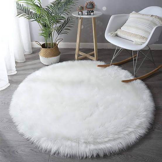 Luxury White Round Faux Fur Sheepskin Rug  Soft Fluffy Area Rug for Bedroom and Living Room Modern Shaggy Circle Rug for Warm Cozy Plush Feel Shaggy Floor Mat for Ultimate Comfort