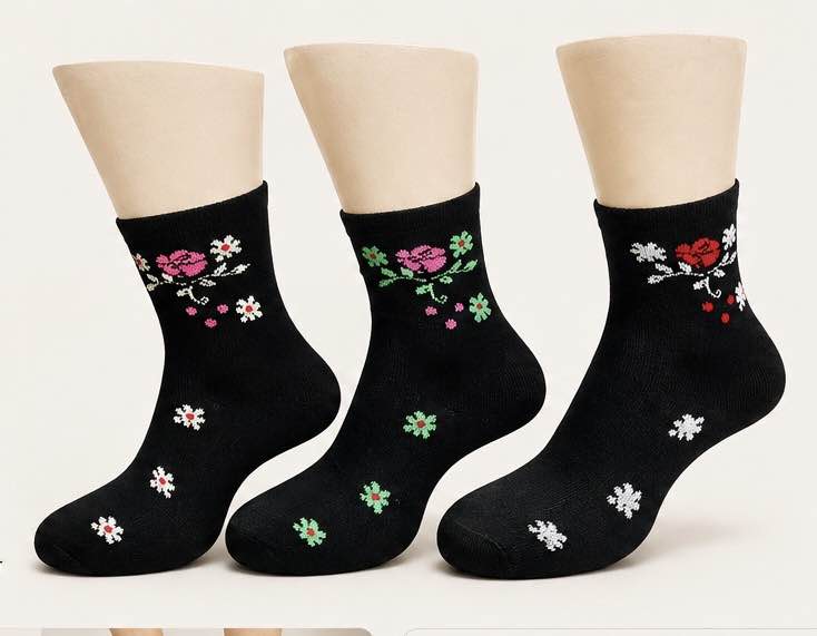 Pack of2-4-6 pair Womens multi color Floral Patterned Novelty Crew Socks Vintage Casual Cotton Socks