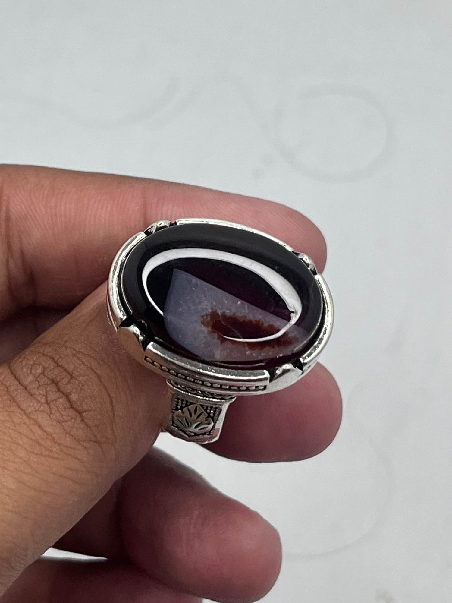 Big Size Ymami Haqeeq Ring different Colours Haqeeq italian rings Big stone ring 100% Orignal Aqeeq/Akik/agate/nag/stone/Gemstone/Haqeeq/yamni Haqeeq Stone/yamni Haqeeq gemstone/aqeeq stone/yamni aqeeq gemstone.