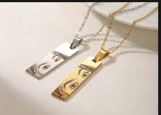 Customized Eyes Engraved Necklace - Trending Eye Engraving Locket in New Arrivals