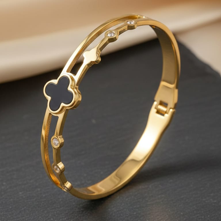 Stainless Steel Hand Cuff|Black Clover Bangle for Women|Lucky Four Leaf Clover Open Bracelet|Luxury Black Onyx Style Clover Bangle For Girls|Aesthetic Korean Fashion Bracelet Kara