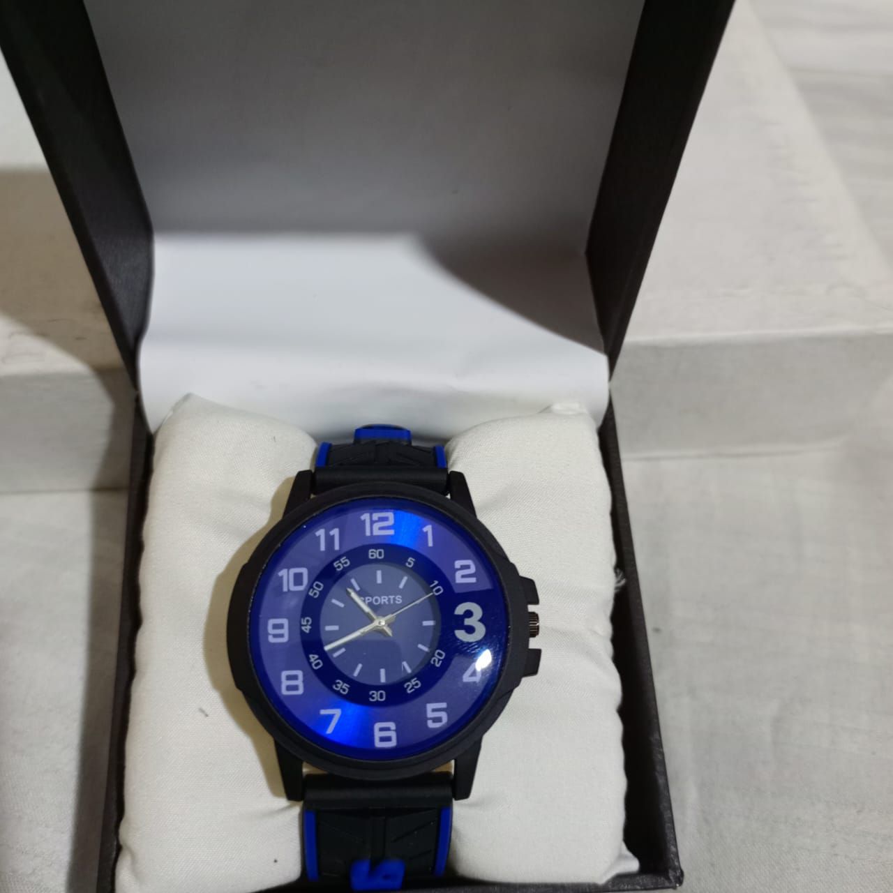 Watch for boys Sport Round Dail with 5 Color