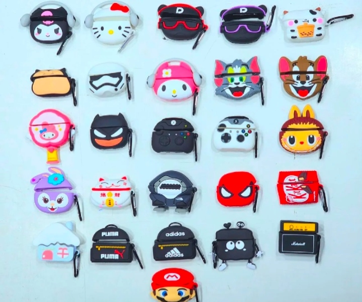 3D Cartoon AirPods Case | Cute Silicone AirPods Cover | Character Earbuds Case | Shockproof Protective Cover | Keychain Included | Compatible with AirPods