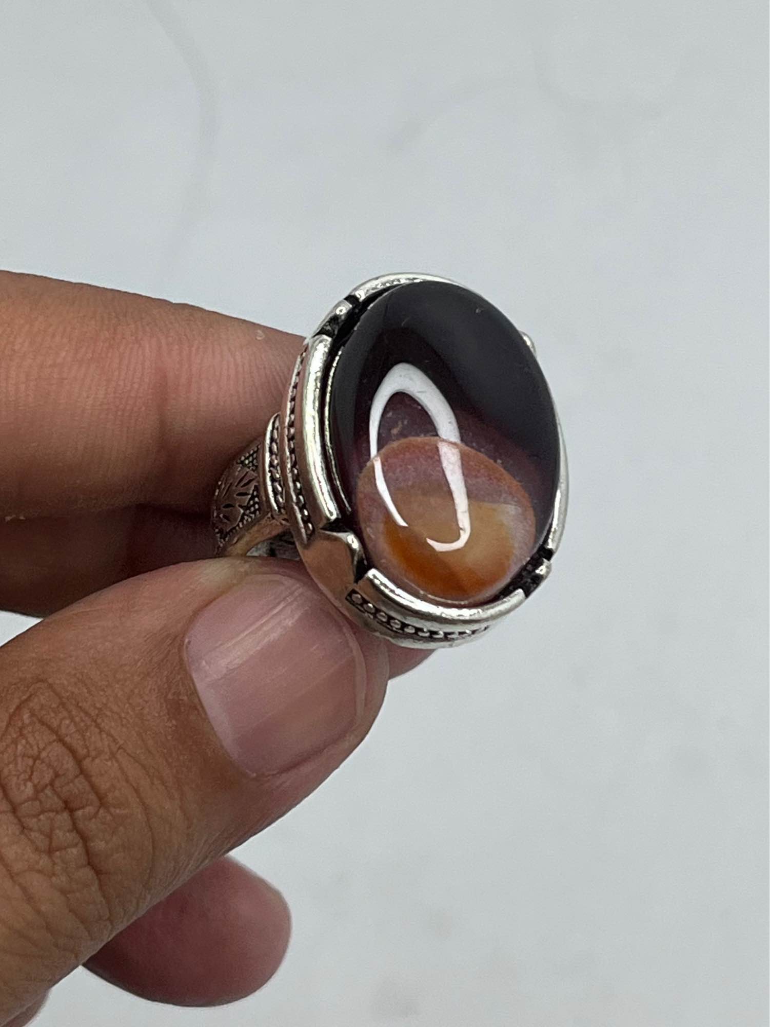 Big Size Ymami Haqeeq Ring different Colours Haqeeq italian rings Big stone ring 100% Orignal Aqeeq/Akik/agate/nag/stone/Gemstone/Haqeeq/yamni Haqeeq Stone/yamni Haqeeq gemstone/aqeeq stone/yamni aqeeq gemstone.