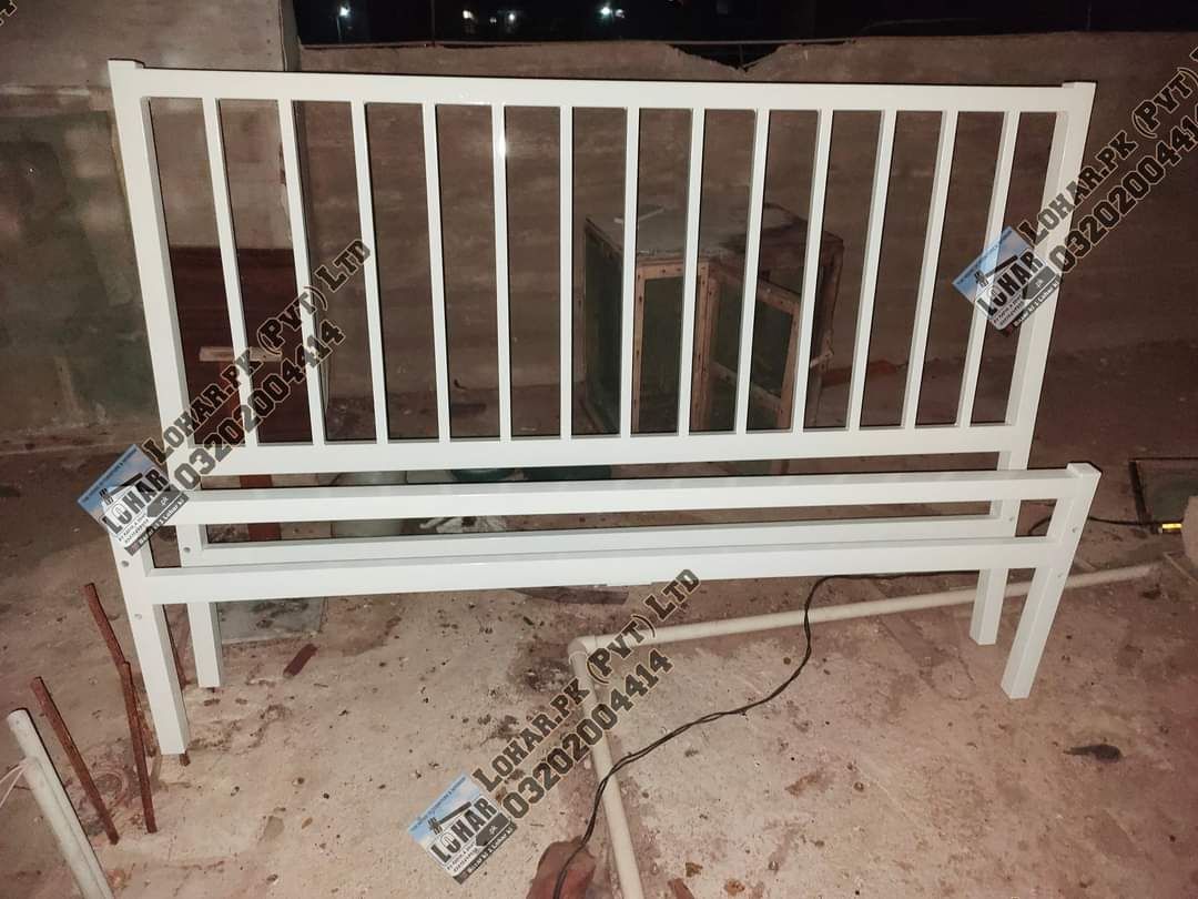 Iron Double Bed Frame / Metal Queen Size Bed and King Size Bed