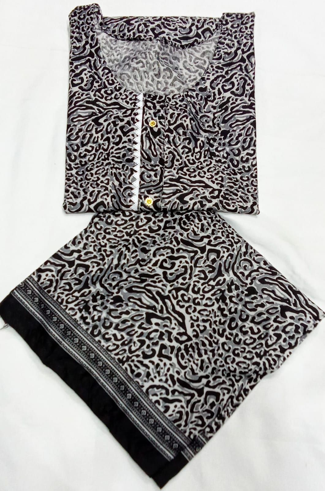 Cotton 2 piece suit new latest design fabric soft Lawn cotton random colour