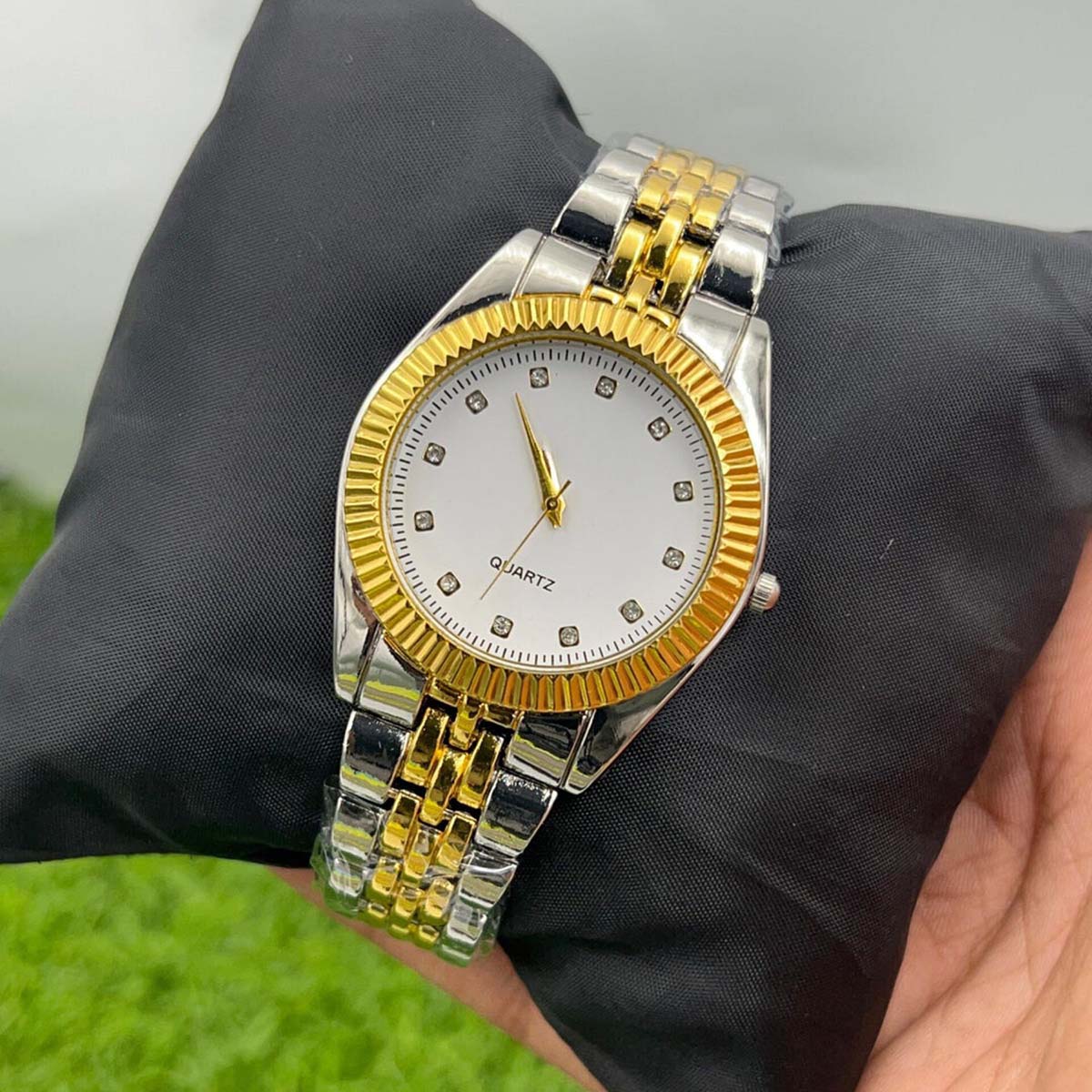 Bin-b Chain Watch for Men and Women Stainless Steel Analog Quartz Watch Classic Luxury Style Two-Tone Multiple Colors