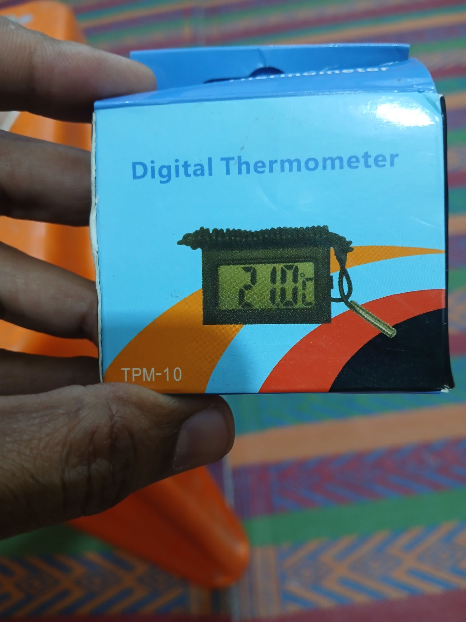 Thermometer and Hygrometer 2 in 1(have to put new cell)