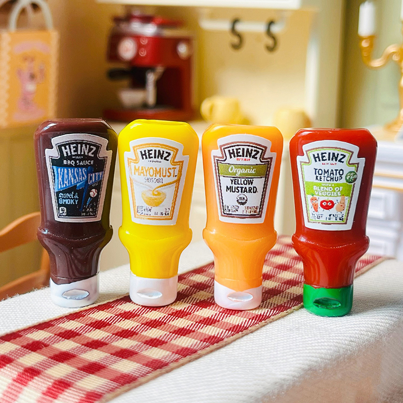 4Pcs Dollhouse Miniature Strawberry Sauce Jam Jar Kitchen Food Accessories For Dolls House Decorations Kids Toys 