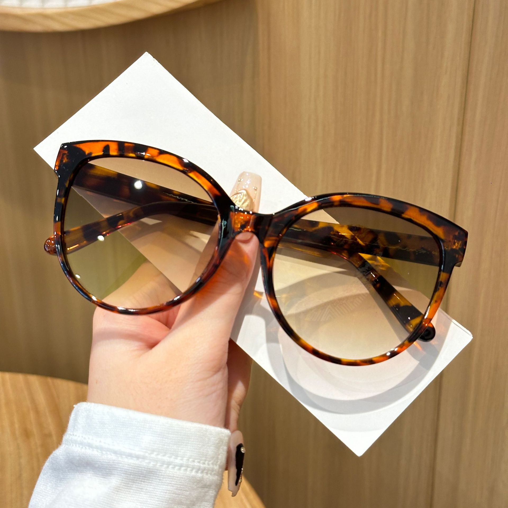 Vintage Round Sunglasses for Women Men Circular Sun Glasses Female Oval Eyewear Sunglasses for Male Female Eyeglasses