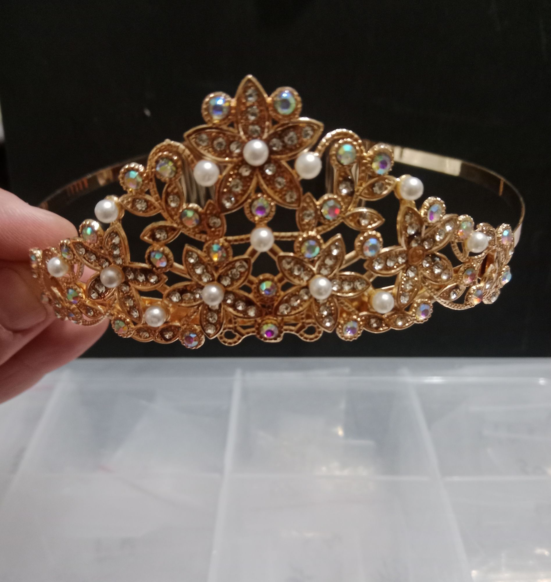 Princess Crown Headbands for Girls - Perfect for Birthdays, Weddings & Parties, Handcrafted Alloy Rhinestone with Unique Design of Birds Pattern Inlaid with Bright Diamonds Hair Accessories