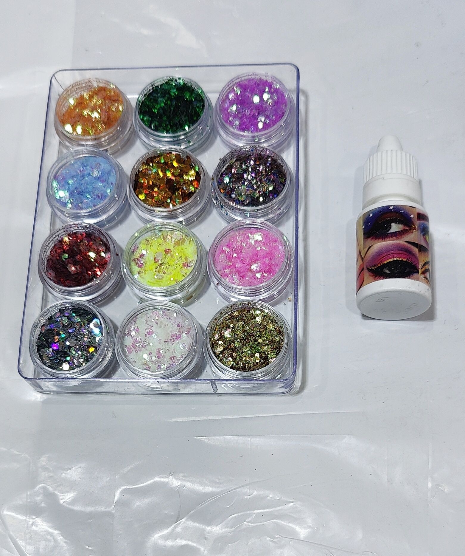 Dust Eyeshadow + eyes seelar deal 2