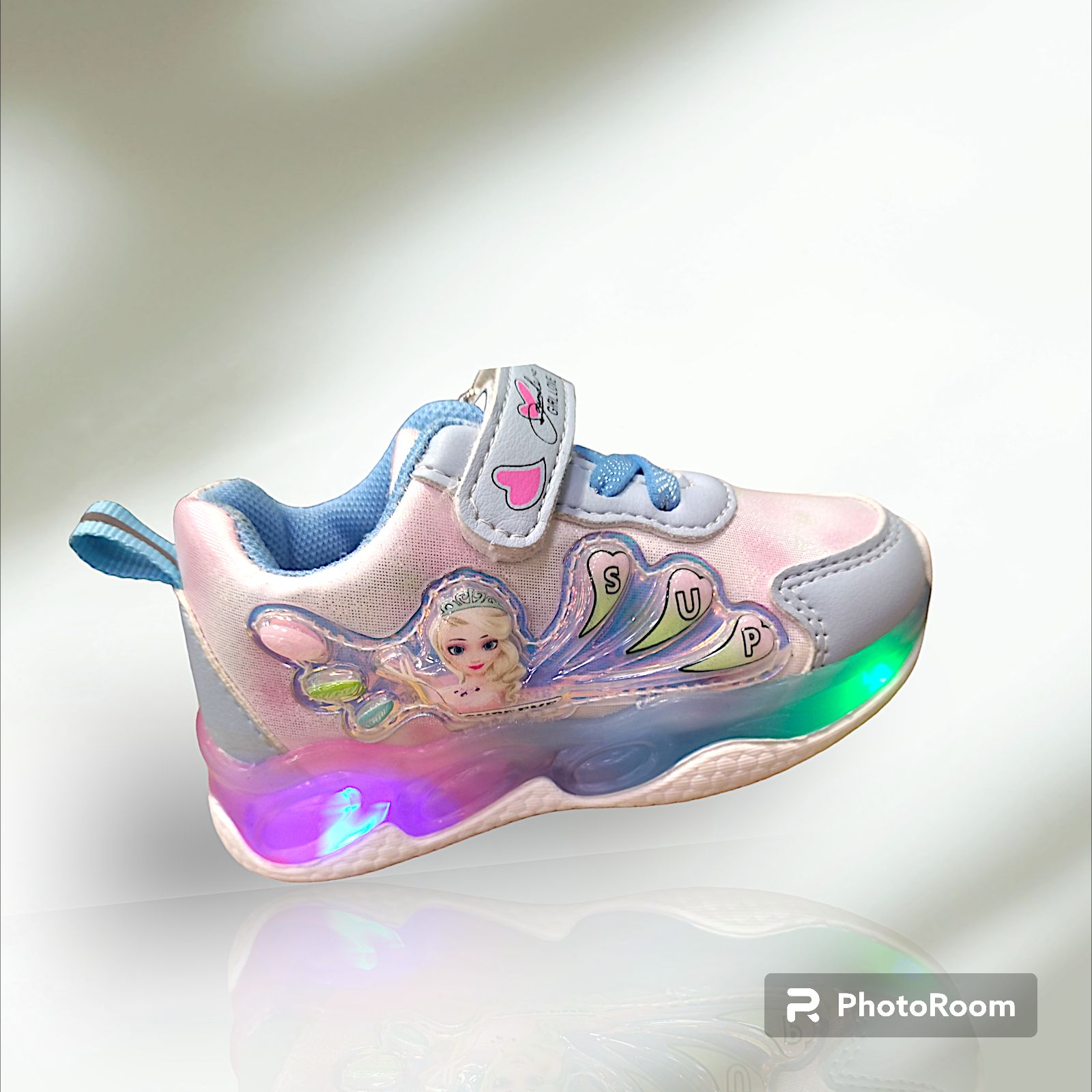 imported shoes for kids, LED sole light, best quality boys and girls shoes, High quality shoes, sneaker shoes for baba and baby. C-04
