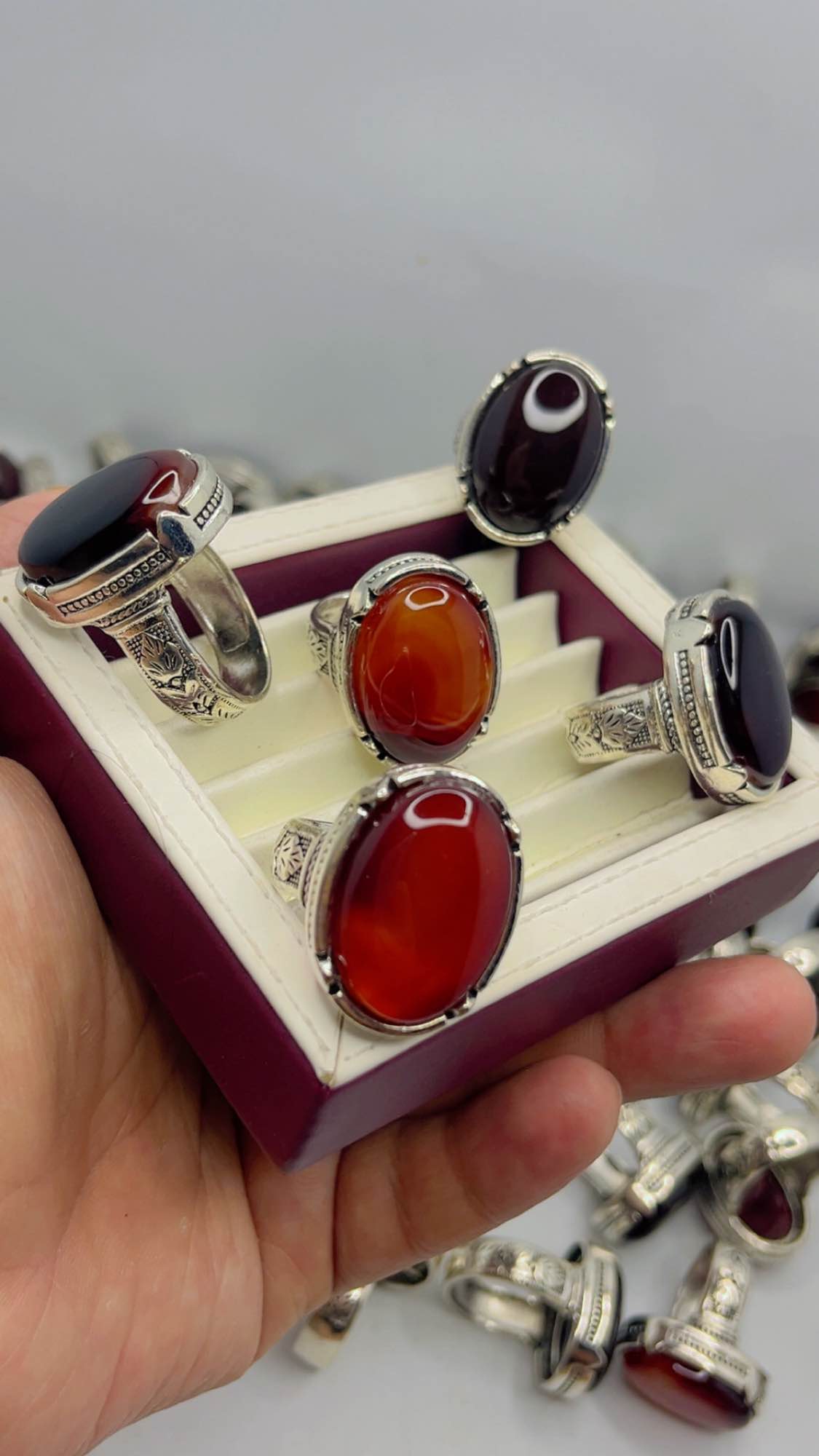 Big Size Ymami Haqeeq Ring different Colours Haqeeq italian rings Big stone ring 100% Orignal Aqeeq/Akik/agate/nag/stone/Gemstone/Haqeeq/yamni Haqeeq Stone/yamni Haqeeq gemstone/aqeeq stone/yamni aqeeq gemstone.