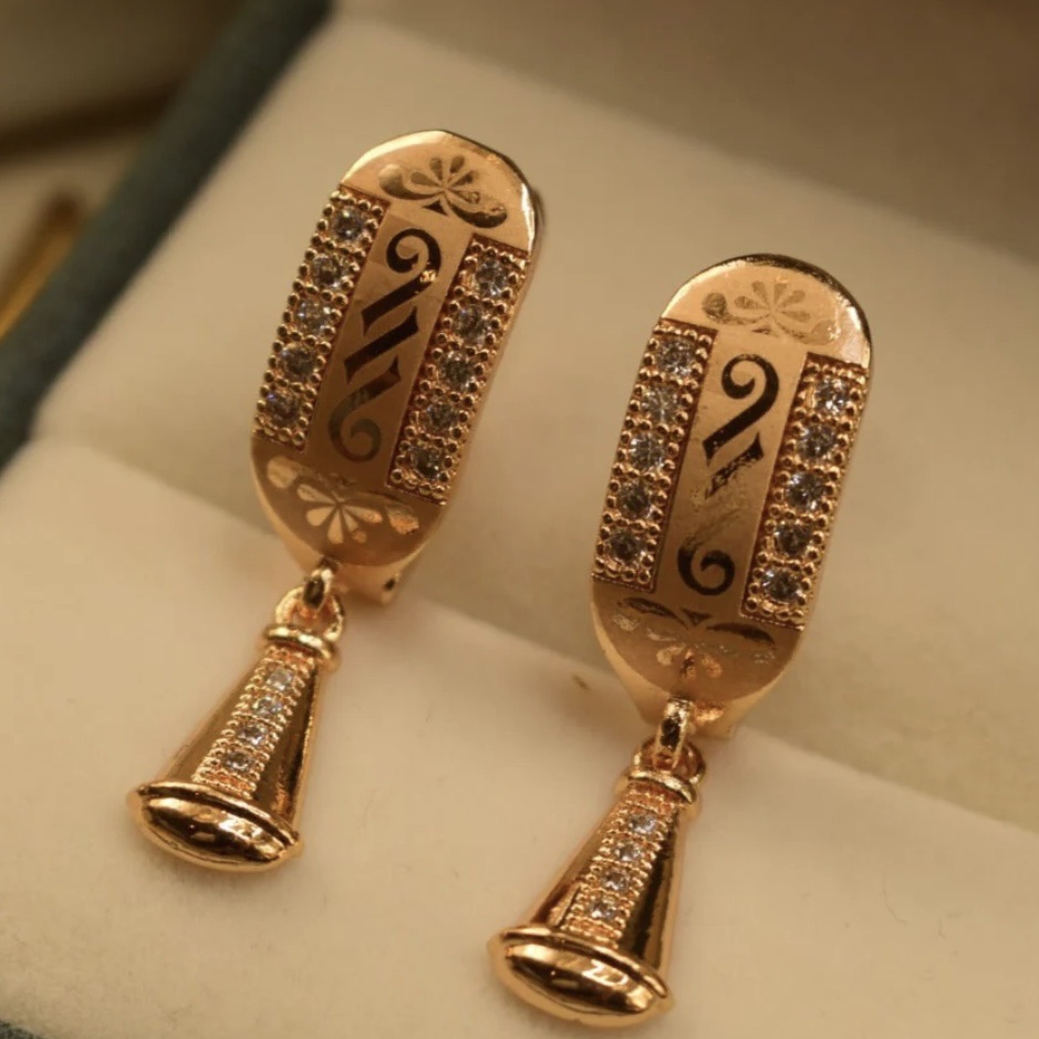 Earring Carat Gold  Long Lasting Polish Casual Use For Girls And Women New Style Matel Quality Trending Fashion