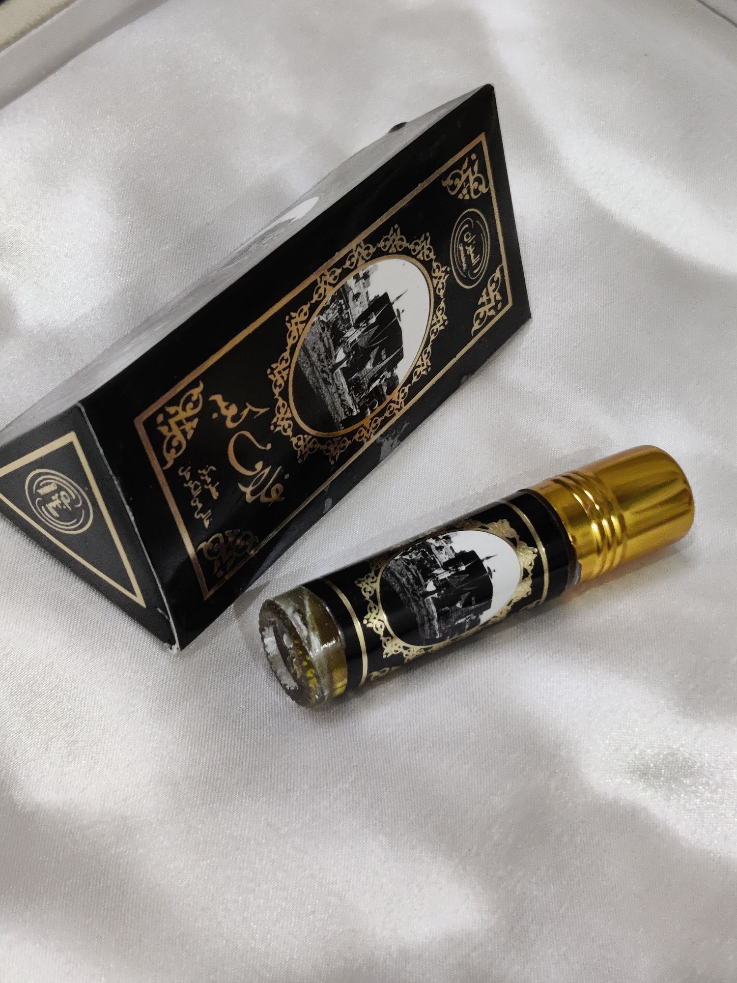 Premium 6ml Alcohol-Free Ittar – Long-Lasting Natural Fragrance in a Pocket-Friendly Bottle, Perfect for Men & Women – Ideal for Daily Wear, Prayer, and Special Occasions