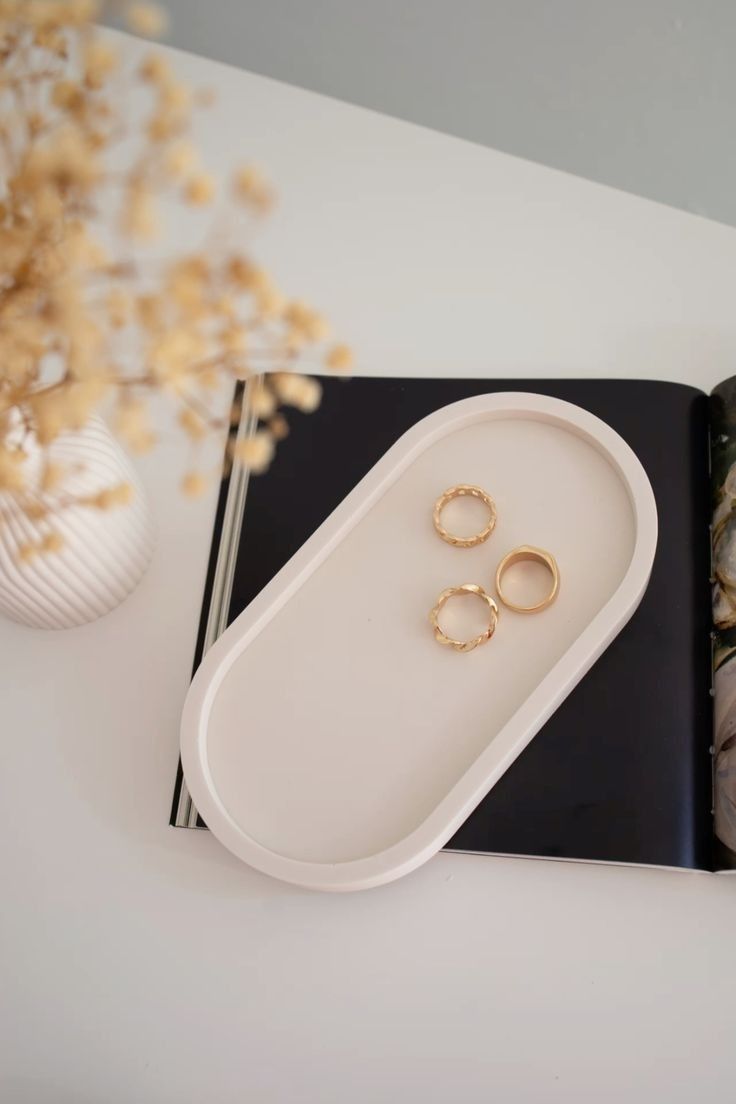 Oval tray Pinterest inspired jewelry tray – Viral trinket tray – Stylish and Customizeable for home decor and Gifts and jewelry