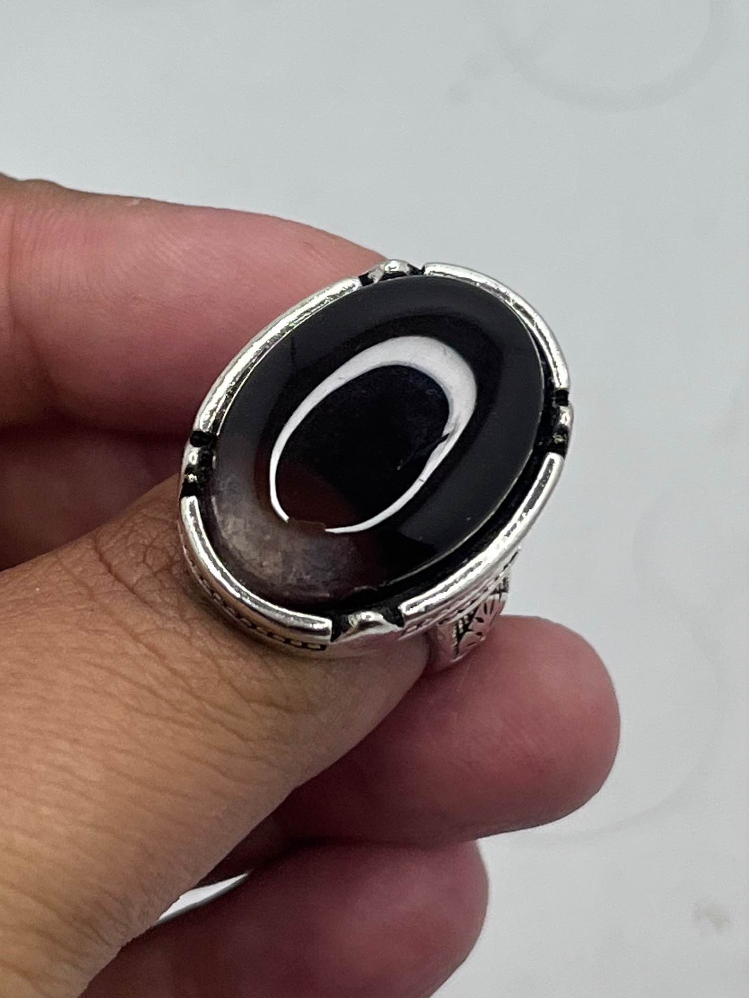 Big Size Ymami Haqeeq Ring different Colours Haqeeq italian rings Big stone ring 100% Orignal Aqeeq/Akik/agate/nag/stone/Gemstone/Haqeeq/yamni Haqeeq Stone/yamni Haqeeq gemstone/aqeeq stone/yamni aqeeq gemstone.