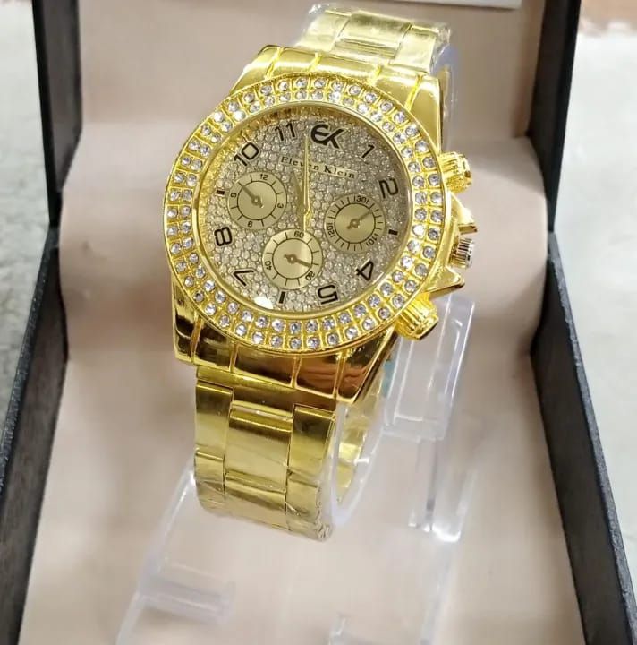 Chronograph Style Analog Watch For Women Elegant Casual Style Reliable Accurate Timekeeping Comfortable Strap For Everyday Wear