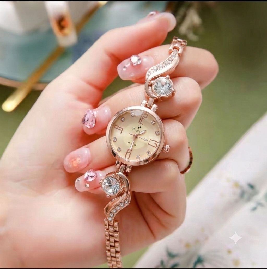 Watch for Girls and Watch for Women Luxury Diamond Ladies Watch | Fancy Crystal Rhinestone Quartz Bracelet Watches | Elegant Party Wear Chain Wristwatch | Fashion Jewelry Bling Timepiece Gift for Her | Rose Gold, Silver, Black and black dial watch