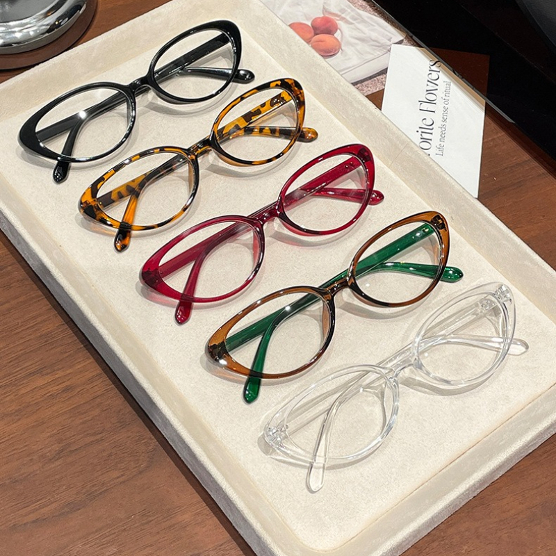 Women Anti Blue Light Glasses Cat Eye Frame Vintage Oval Glasses Computer Eyewear Transparent & Clear Eye Protection Eyepiece