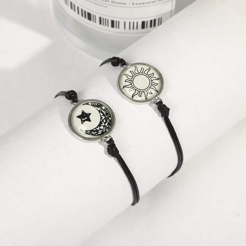 2 Pcs Glow-in-the-Dark Sun & Moon Couple Bracelet Set – Adjustable Unisex Luminous Wristbands for Couples & Friends