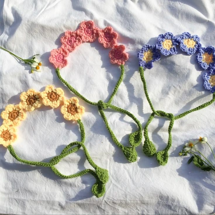 handmade crochet hair bands Available in all colors best for teenage girls