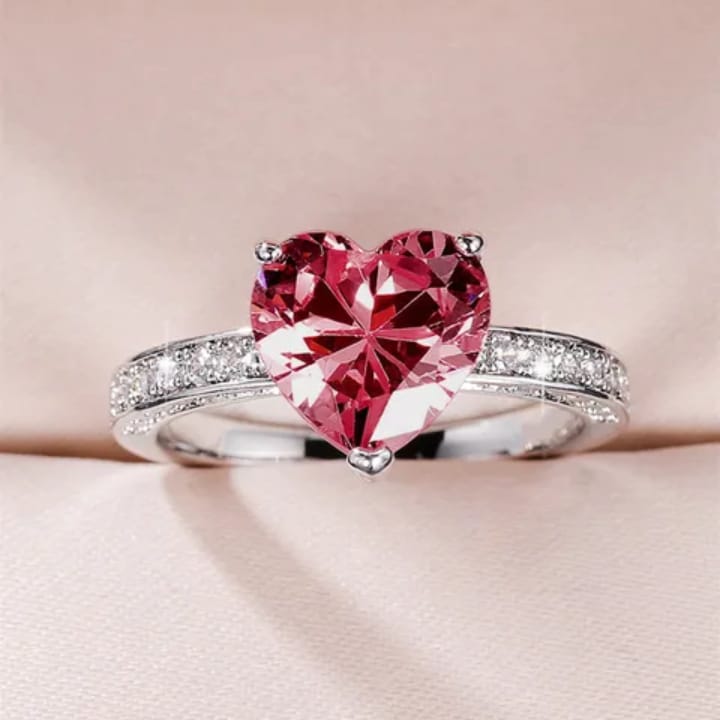 New heart shaped Diamond Finger / Jewelry Pink Heart Eternity Ring Engagement  / Wedding Ring