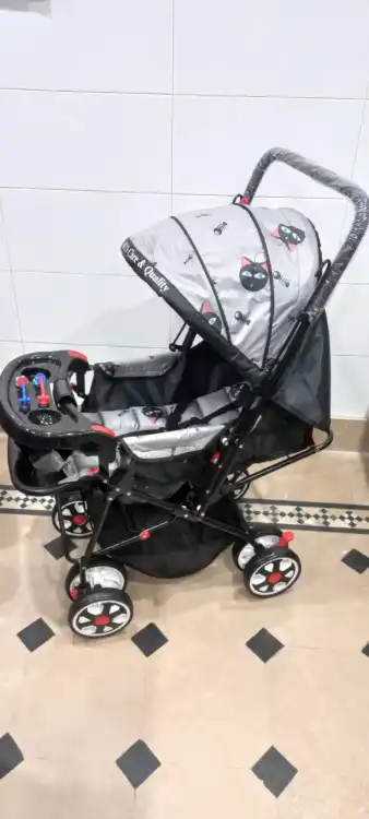 Deluxe Pram and Newborn Baby Stroller with Foldable Seat, the Ultimate Travel Companion for Discerning Parents