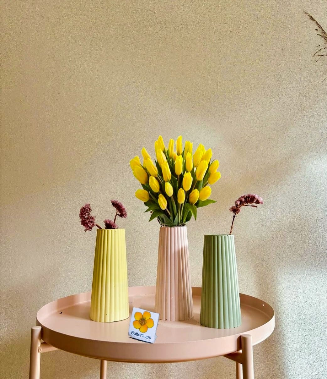 Beautiful Pack of 1 Aesthetic ceramic Vase 18cm | Baby colors | customize your own
