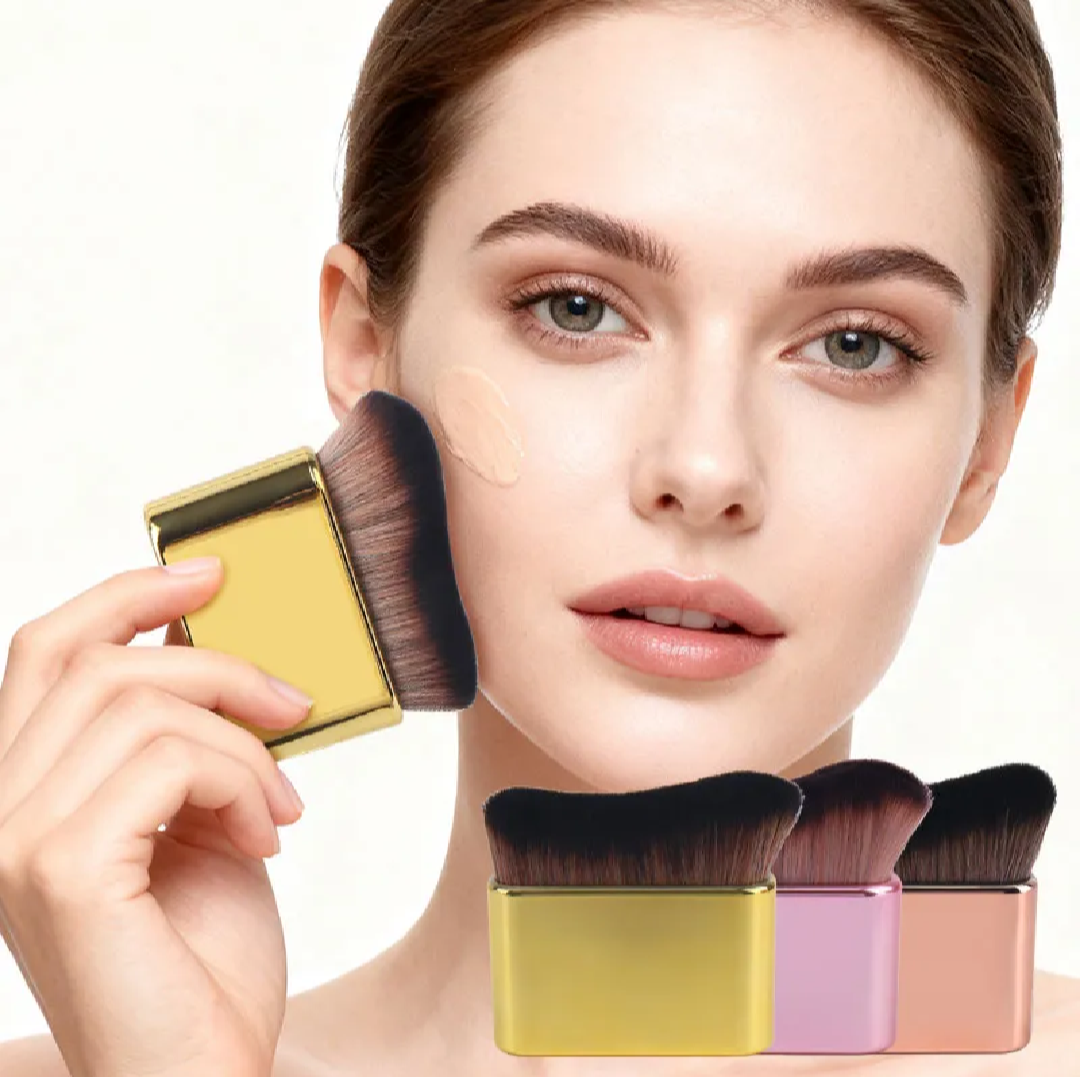 Premium Wavy Design Foundation Brush_Face Makeup Contour Foundation Drainage Brush With Soft Bristles_Professional Synthetic Bristles Brush For Flawless Contouring & Blending Liquid Cosmetics_Makeup Foundation Brush For Face