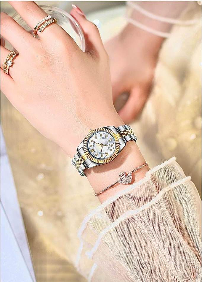 Luxurious Ladies Golden Fashion Watch 100% Imported Quality Classical Collection Fashion Watch for Girl's