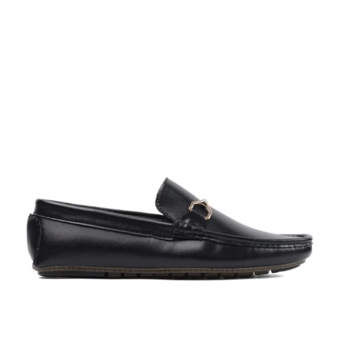 Loafer Mauza shoes of excellent quality black color have been prepared for men and boys which are of very different quality.