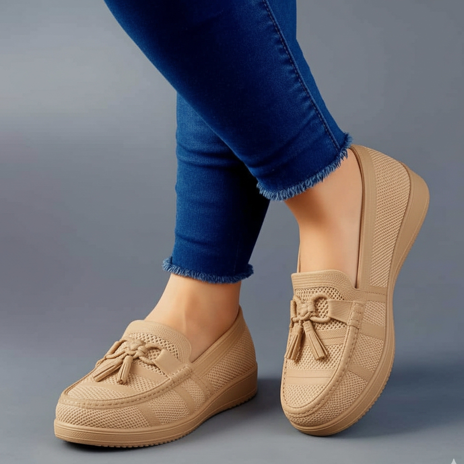 Durable Ladies Rubber Shoes | Warm & Lightweight Winter Footwear