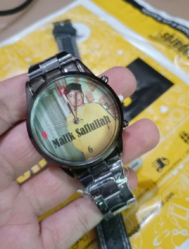 Customized Picture & Name Black Chain Watch | Personalized Photo Engraved Wrist Watch | Latest Fashion Timepiece | Unique Gift for Men & Women