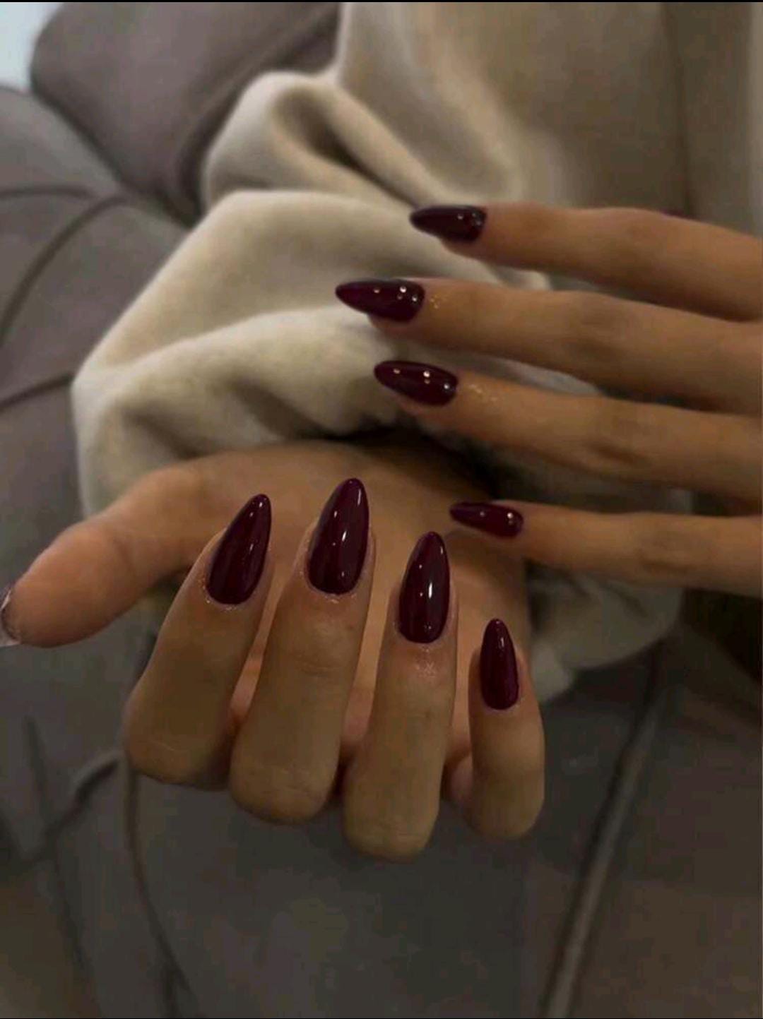 30pcs Almond-Shaped Wine Red Press-On Nail Strips, Minimalist French Manicure Design, Perfect Fitting Long Almond Acrylic False Nail Set, Includes: 1 Bottle Of Gel Polish And 1 Nail File Nails