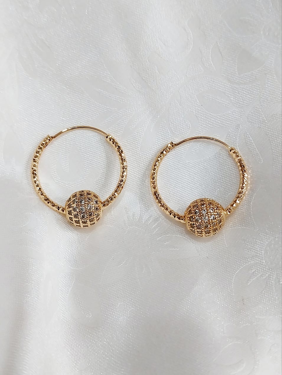 unique and antique golden earring set for ladies enhanced your beauty
