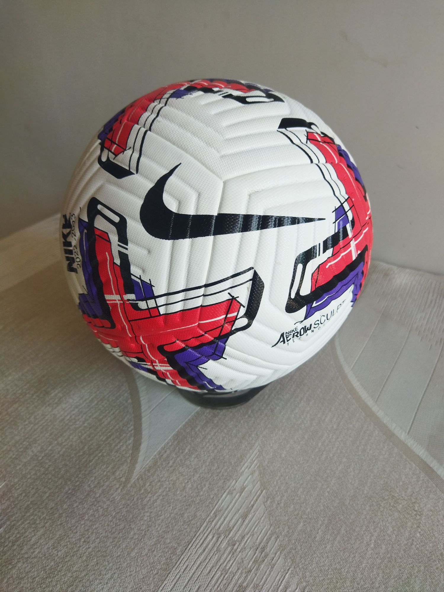 nike aero sculpt ball