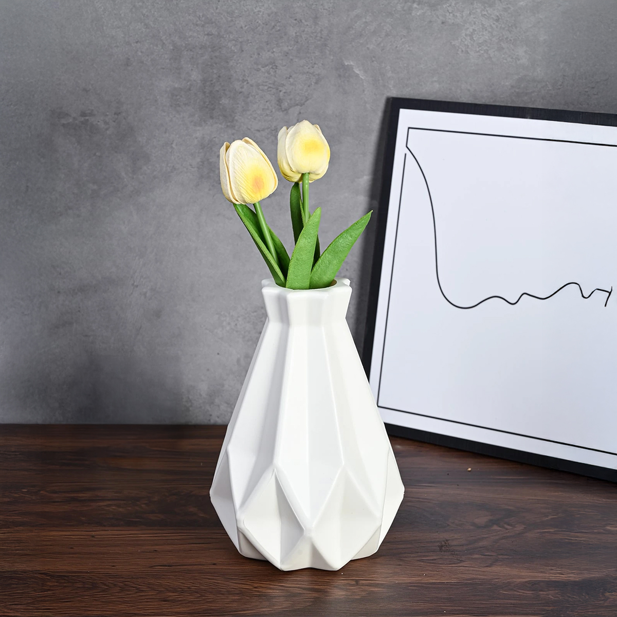 Plastic Non Breakable  Style Flower Vase for Home Decoration
