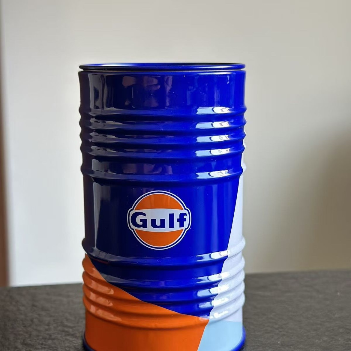 Gulf Oil Racing Car Micro Model Iron Box Scene Desktop Ornament Storage Tank Home Garden Decorative Craft for Collectors 