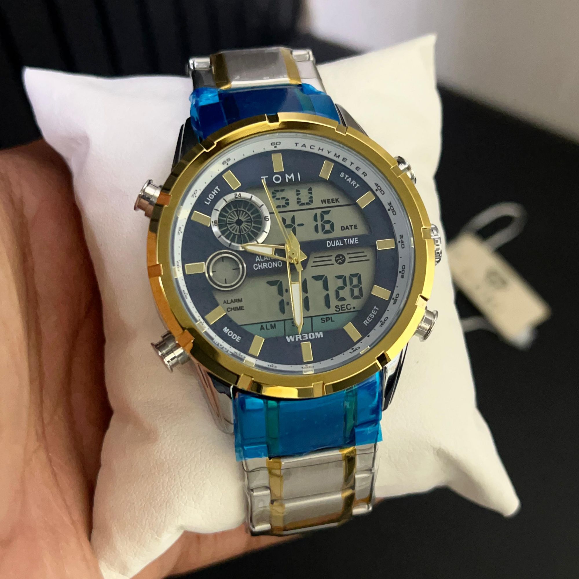Tomi Orignal Watch - Dual system - Clock Time & Digital time - 100% water resistance stanless steel chain