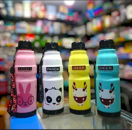 Kids Commando Water Bottle (Mix/Random Designs/Colors), good quality kids water bottle in different colors and different designs.