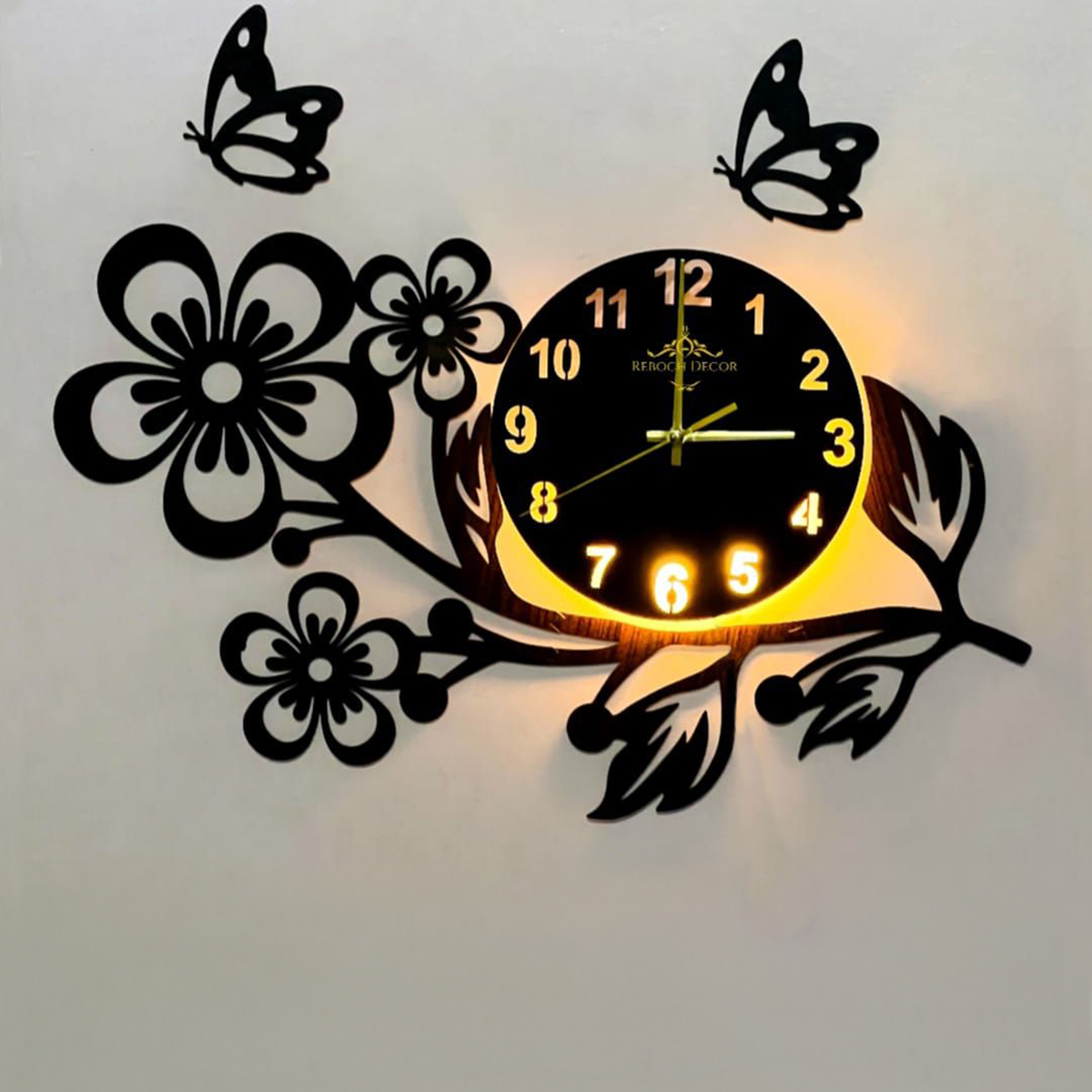 Flower Shaped MDF Wooden Wall Clock with Quartz Movement and 24 Inch Diameter