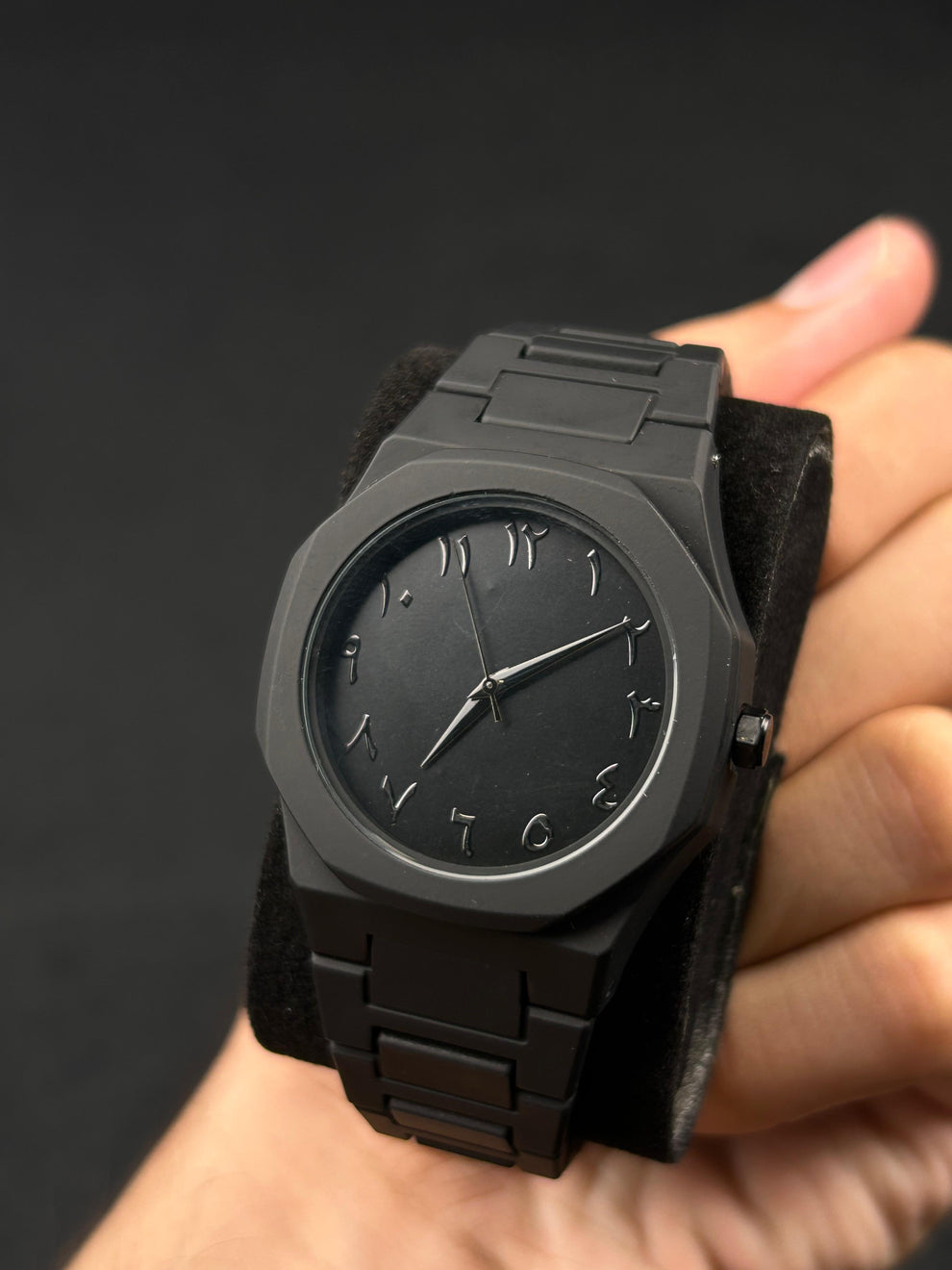Black arabic aura watch Arabic numerals fiber chain unisex Butterfly Clasp  7 in 1 smart watch T500 ultra smart watch price in Pakistan