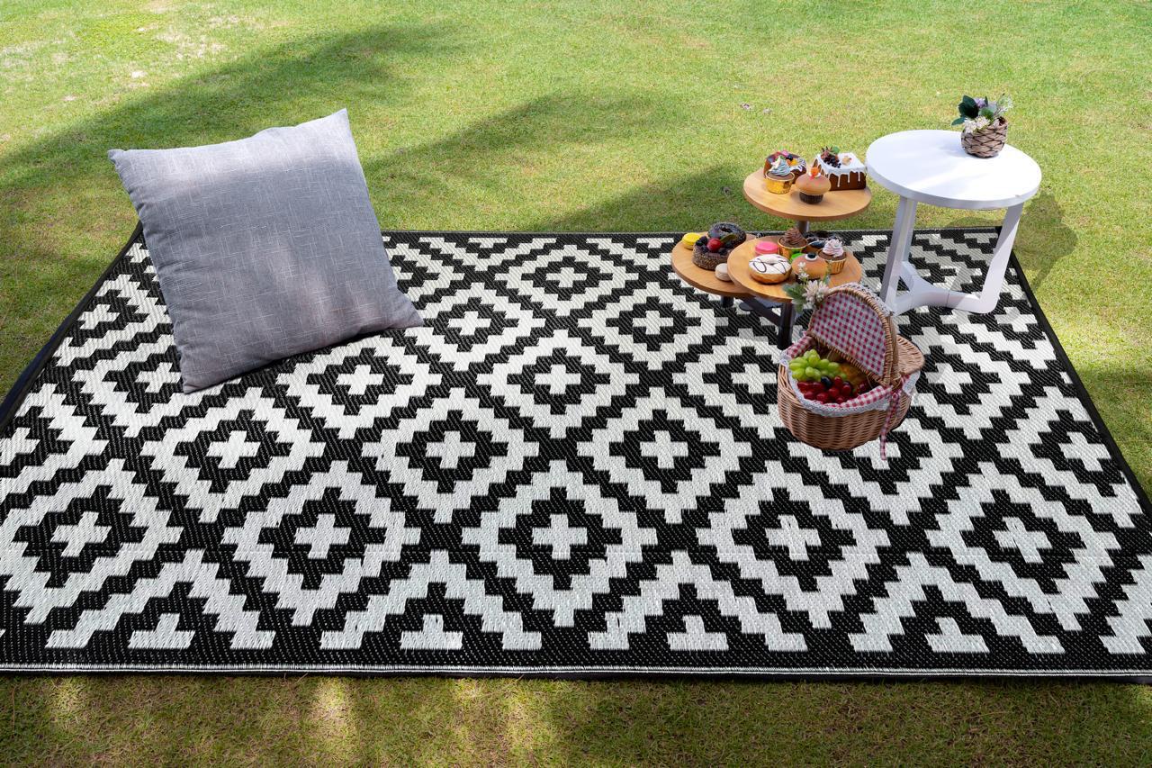 Plastic Mat | Indoor/Outdoor Portable Foldable Plastic Rug | Chitai Mat (4' x 6')