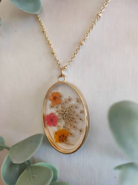 customized resin pendants in any color or design