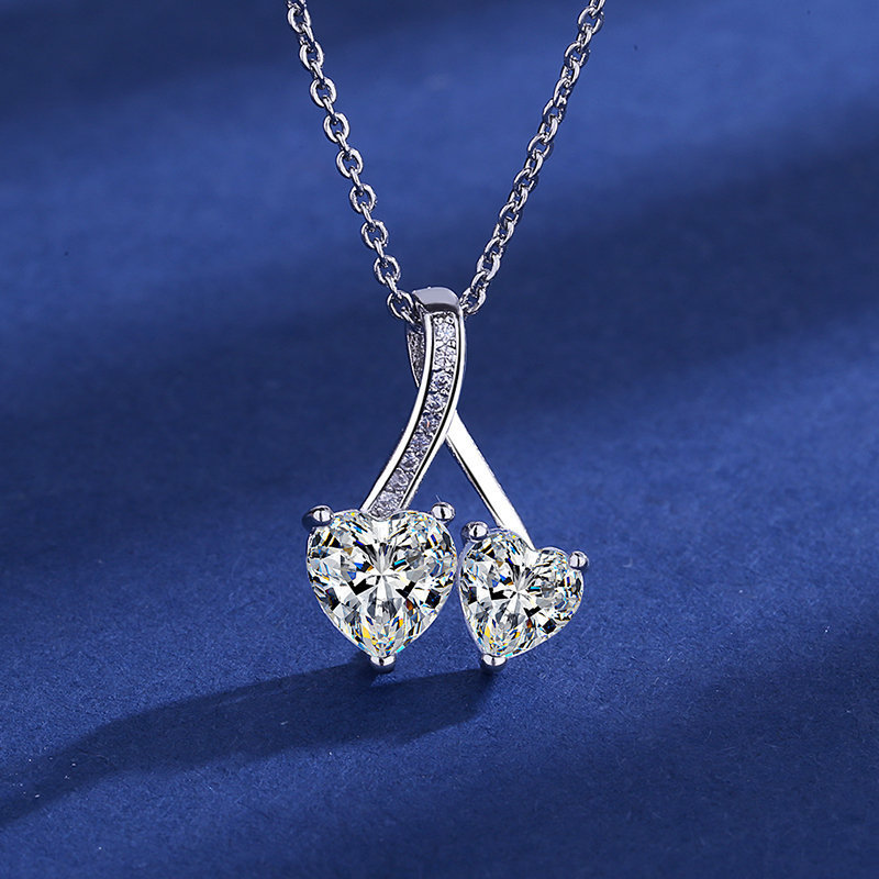 925 Sterling Silver Necklace Pendant Shining Zircon Heart for Women Wedding Jewelry Engagement Charm Party  royal